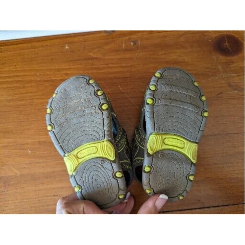 Garanimals Sandals Shoes Boys 5 Toddler Green Yellow Gray Water Shoes